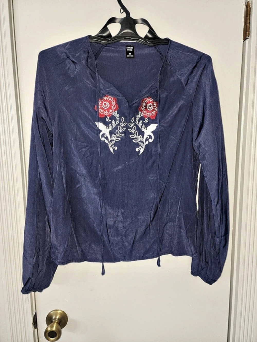 Emery Rose Romantic Lighweight Floral Embroidered Blouse in Navy Blue
